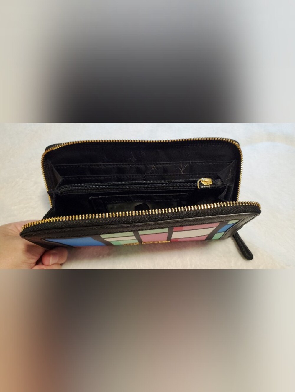 Vera Bradley *RETIRED* Colorblock Geometric Zip-Around Wallet in Blue,Pink,Mint - Picture 3 of 12